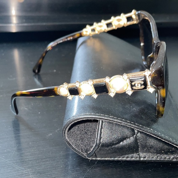 ❤️🤩🤩GORGEOUS GENUINE CHANEL GLASSES !!❤️🤩🤩🤩 - Picture 2 of 8
